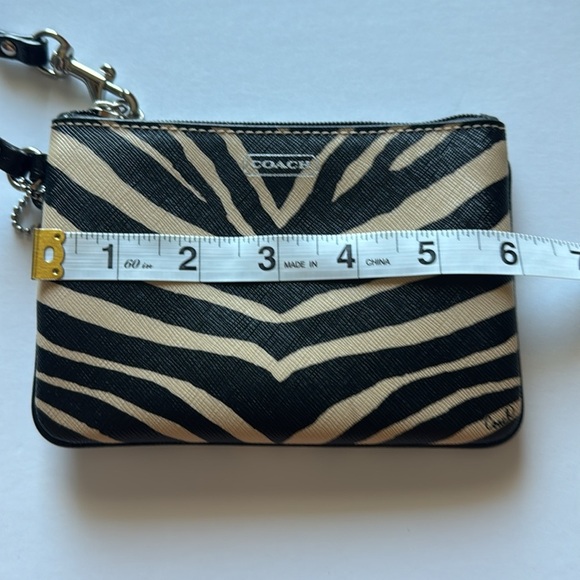 Coach Zebra Pattern Black and Cream Wristlet - Picture 9 of 13